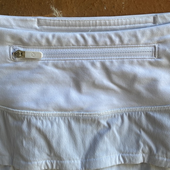 Lululemon Speed Up Low Rise Short - Picture 4 of 14